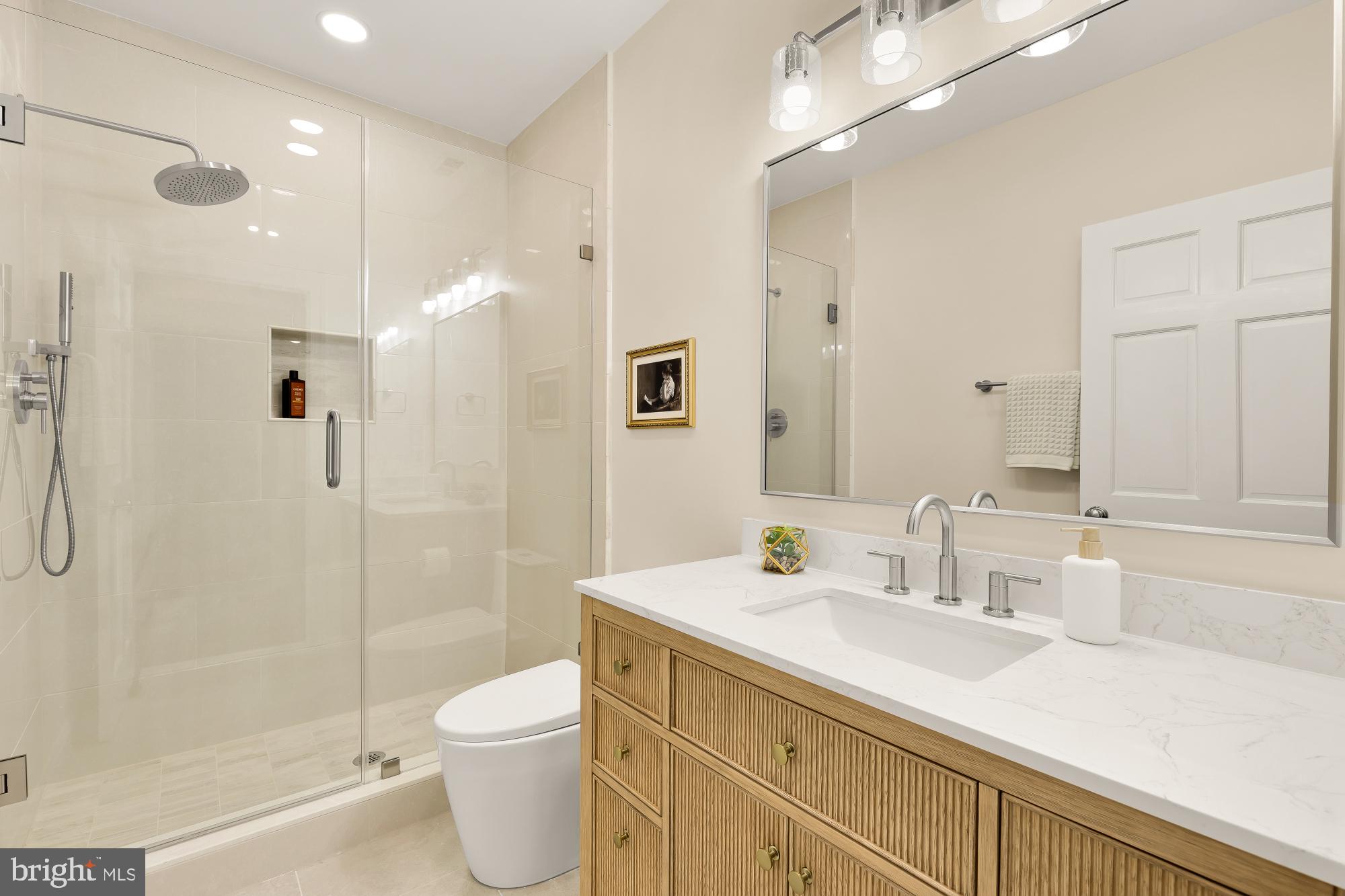 CHEVY CHASE - Residential
