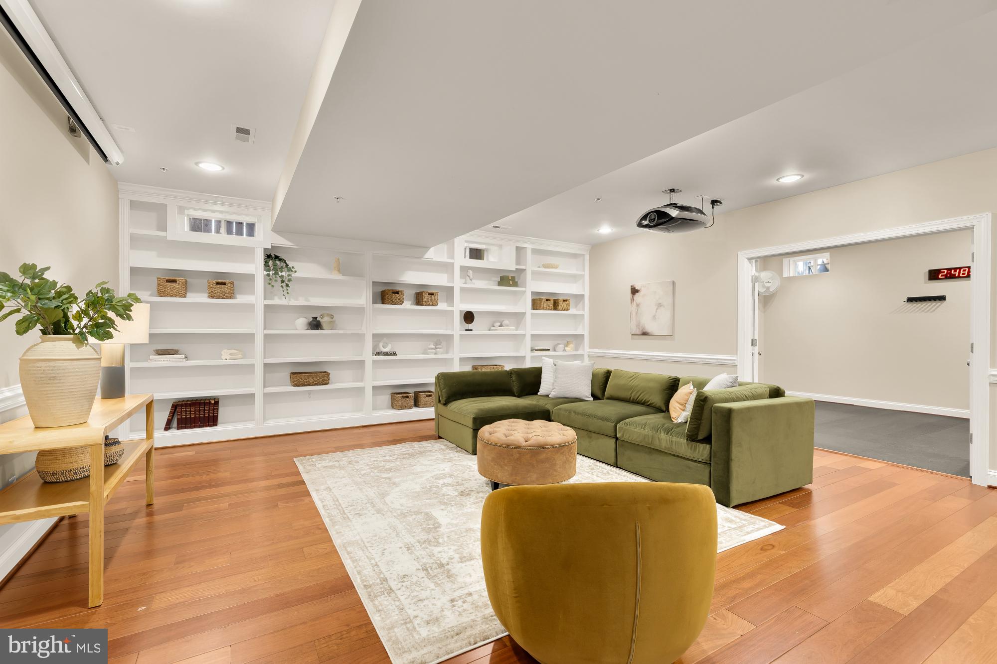 CHEVY CHASE - Residential
