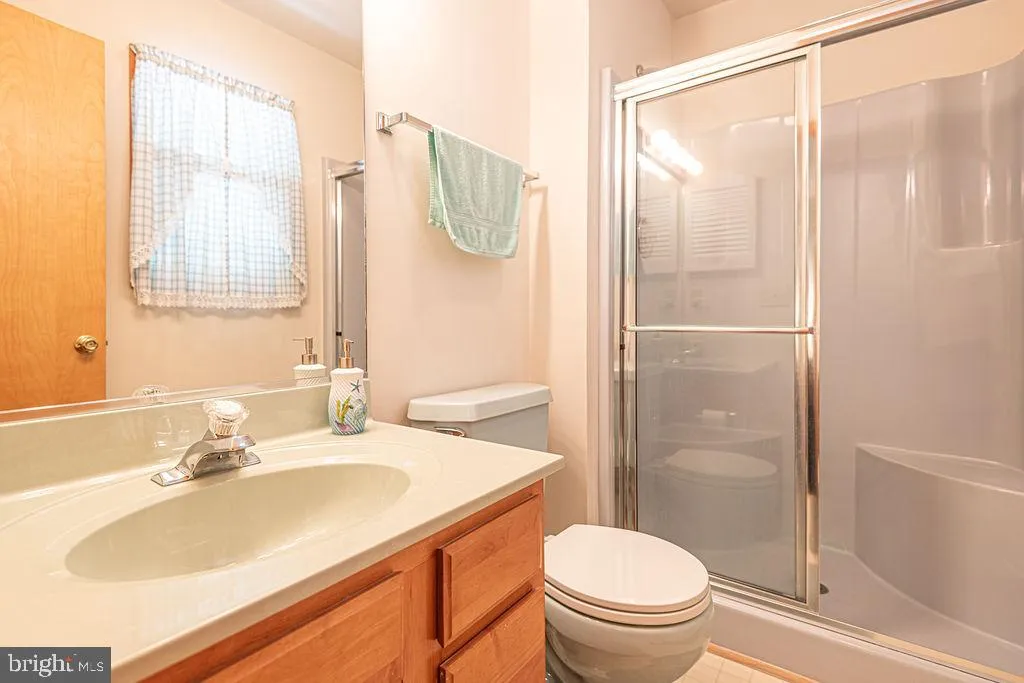 Ocean Pines, Maryland 21811, United States, 3 Bedrooms Bedrooms, ,2 BathroomsBathrooms,Residential,Contingent,132905