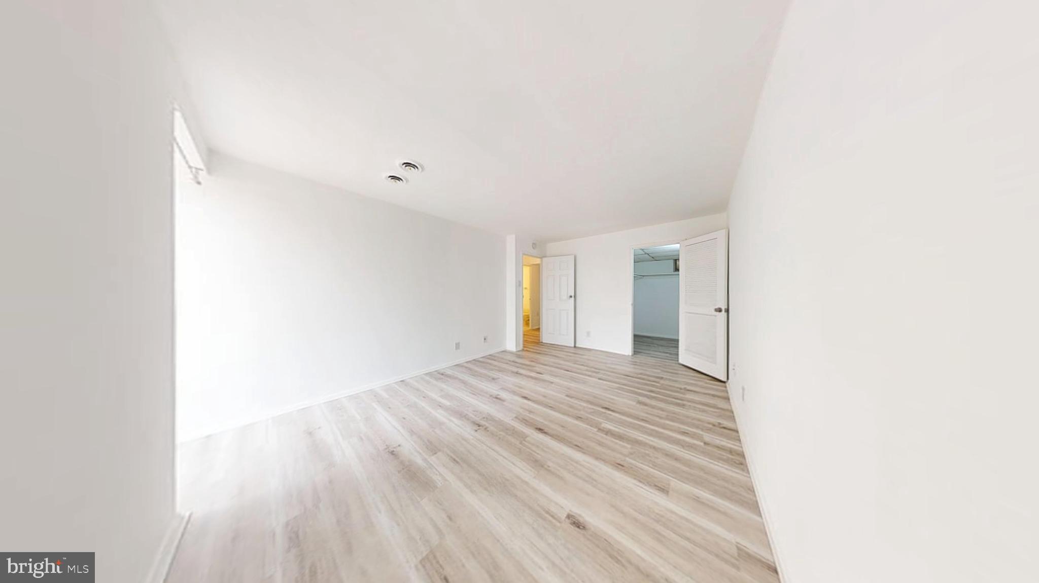 HUNTINGTON CLUB - Residential