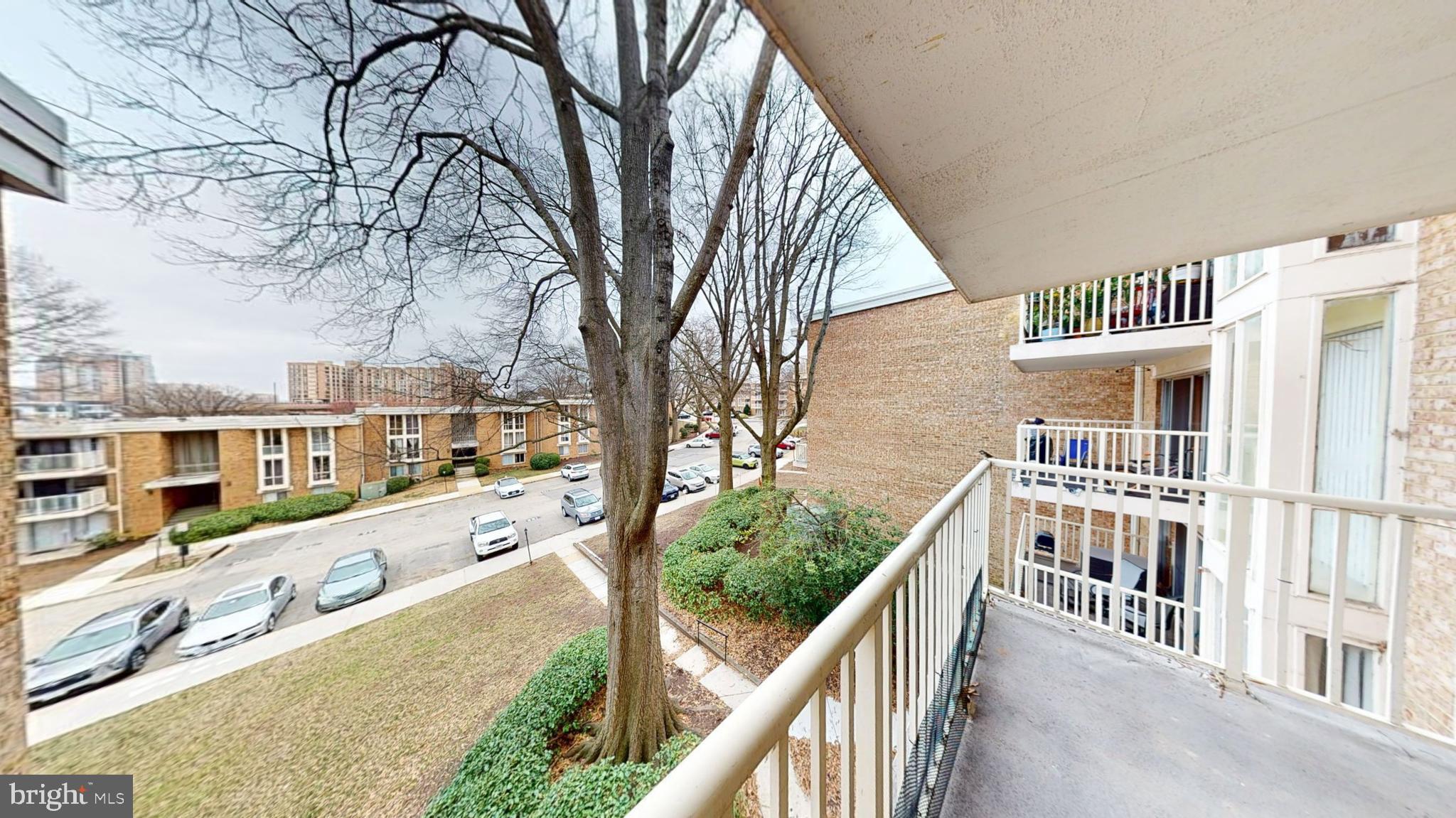 HUNTINGTON CLUB - Residential