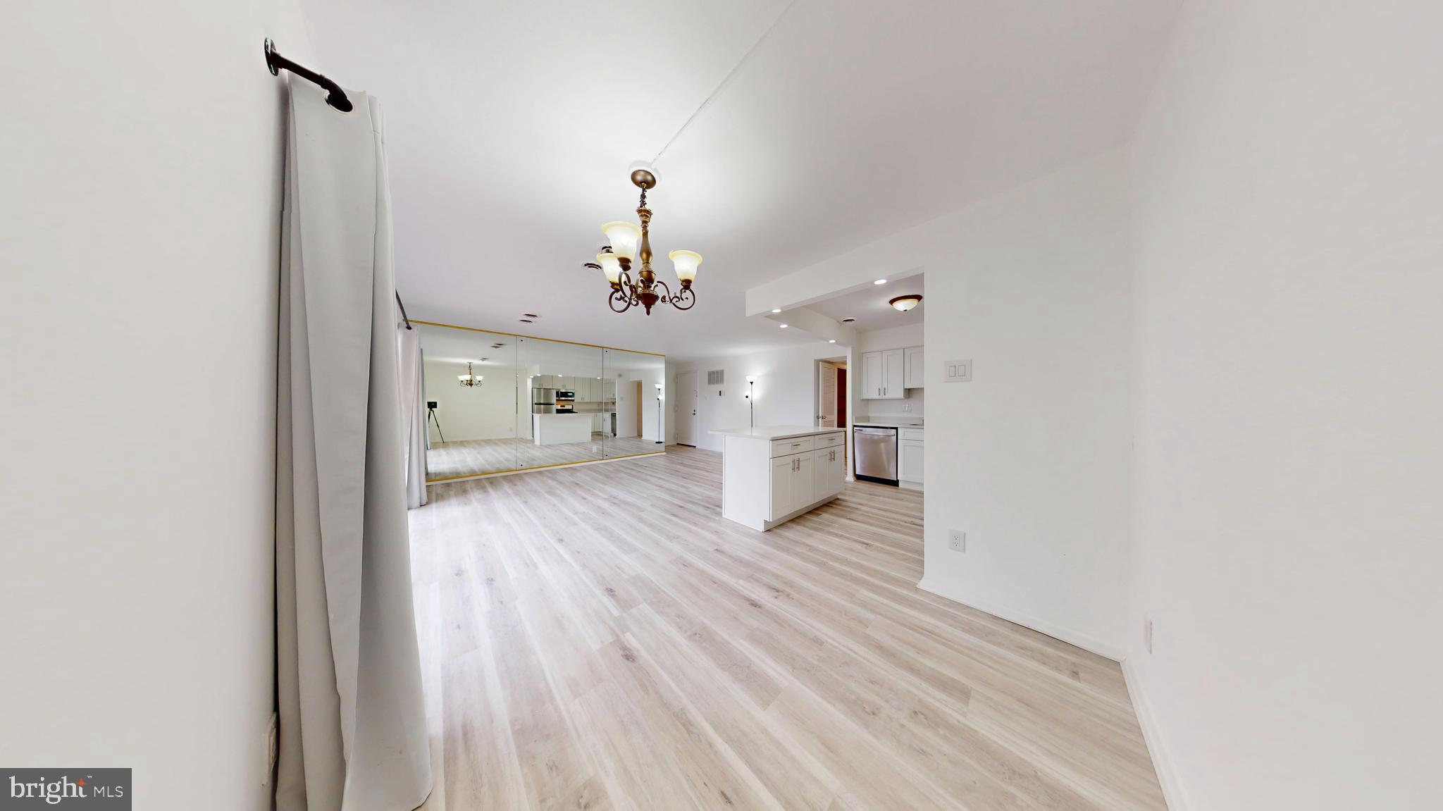 HUNTINGTON CLUB - Residential