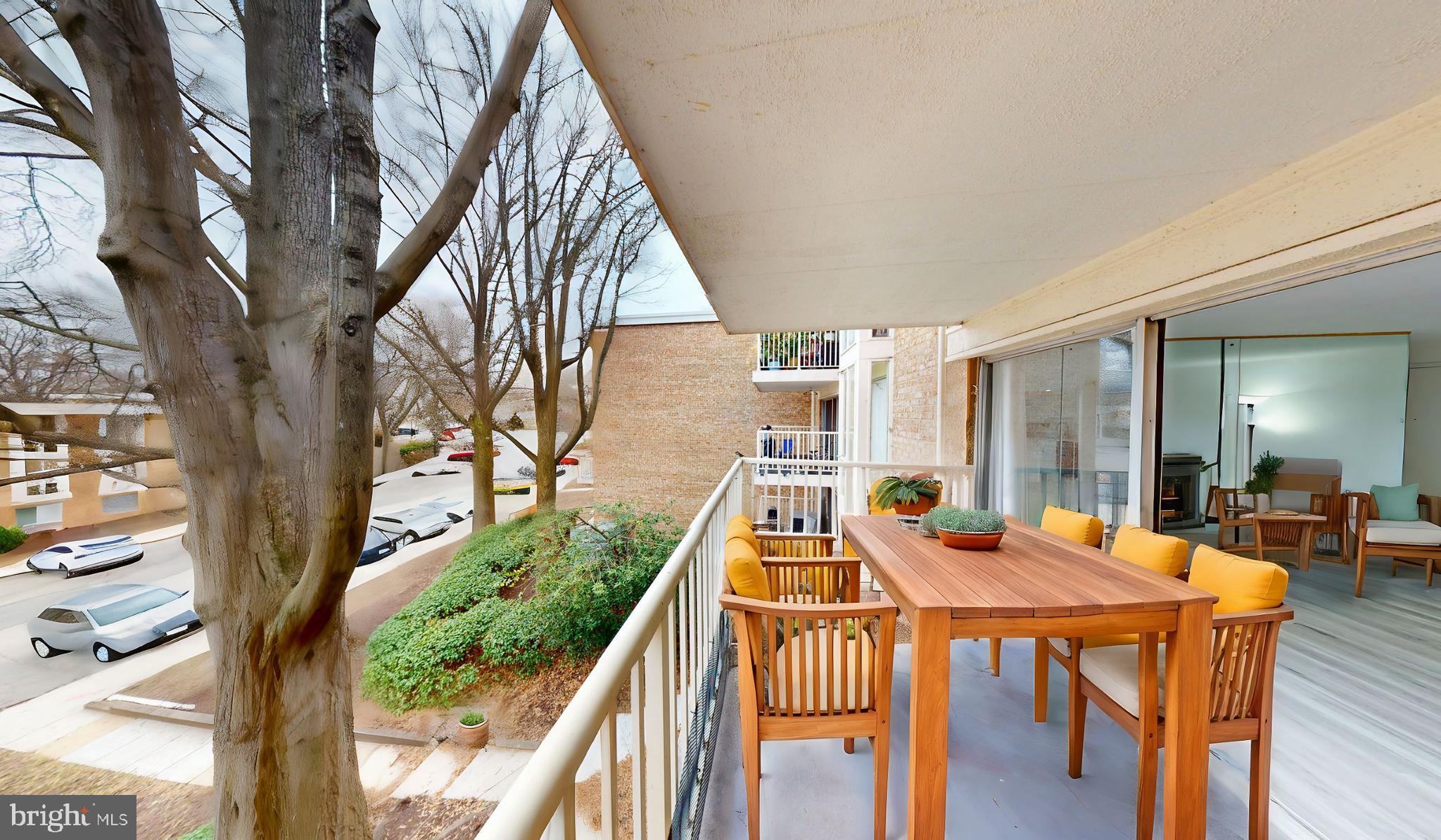 HUNTINGTON CLUB - Residential