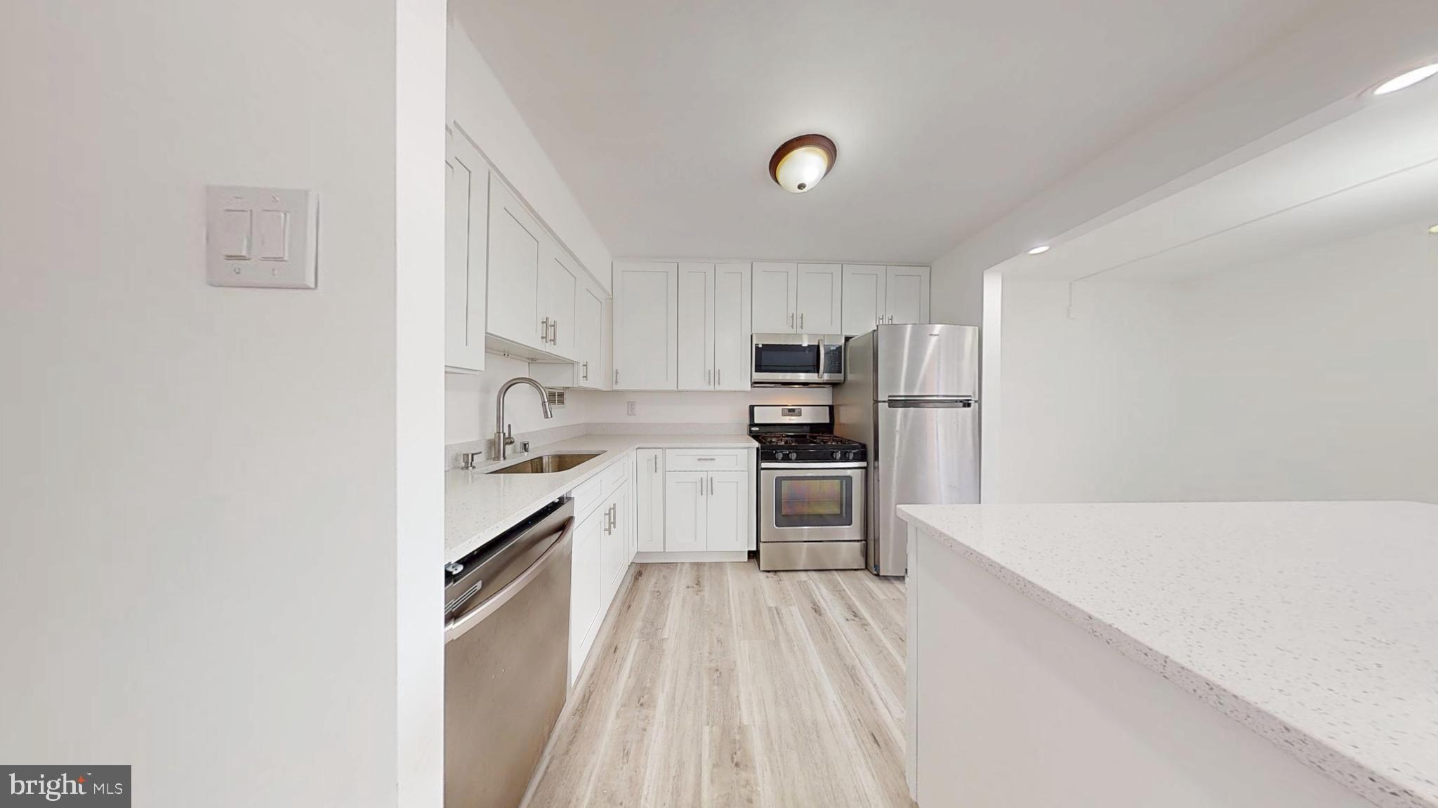 HUNTINGTON CLUB - Residential