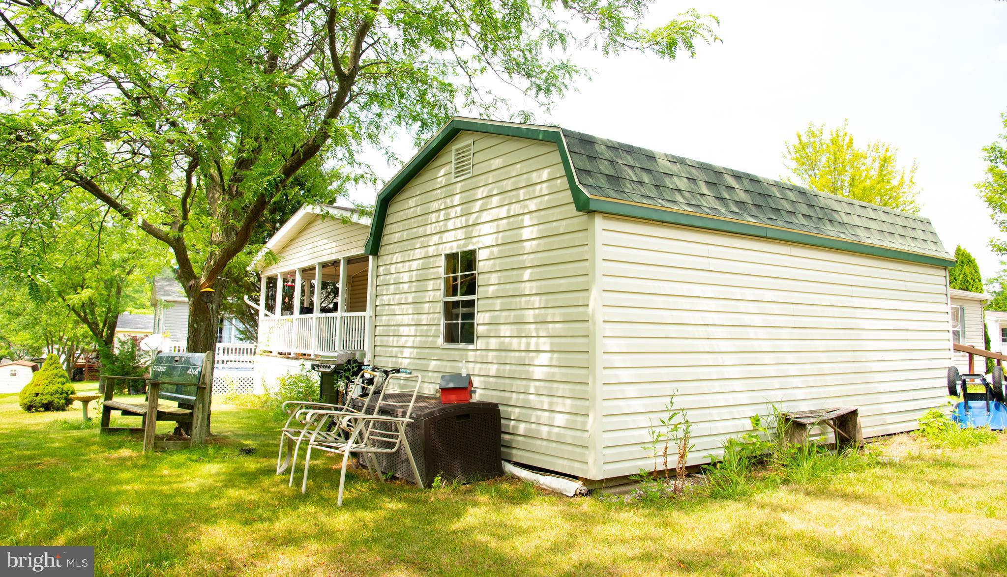 EAGLE VIEW MOBILE HOME PK - Residential