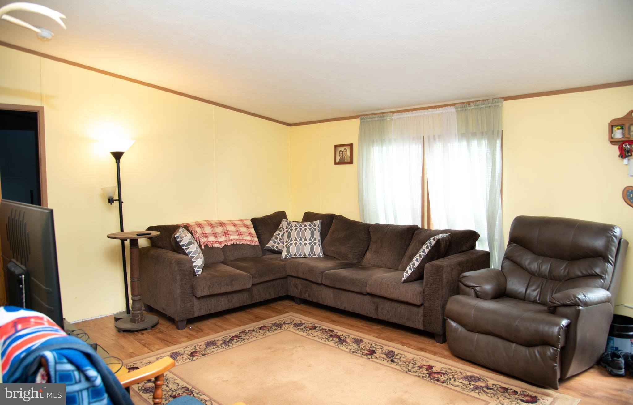 EAGLE VIEW MOBILE HOME PK - Residential