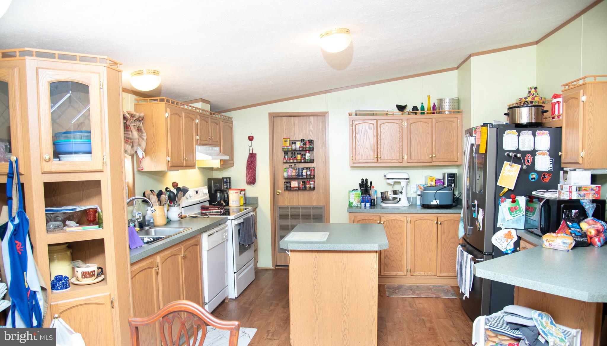 EAGLE VIEW MOBILE HOME PK - Residential