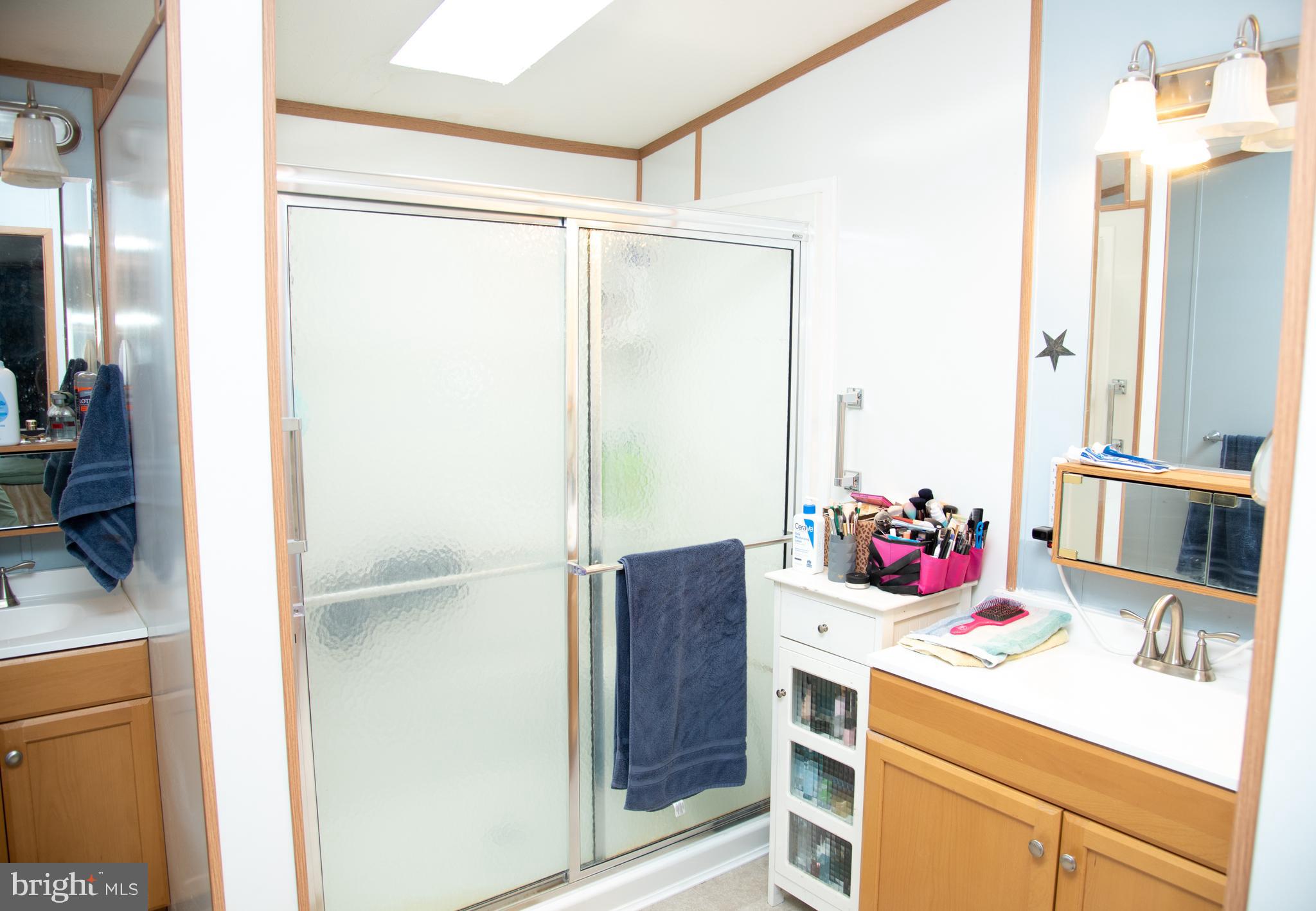 EAGLE VIEW MOBILE HOME PK - Residential