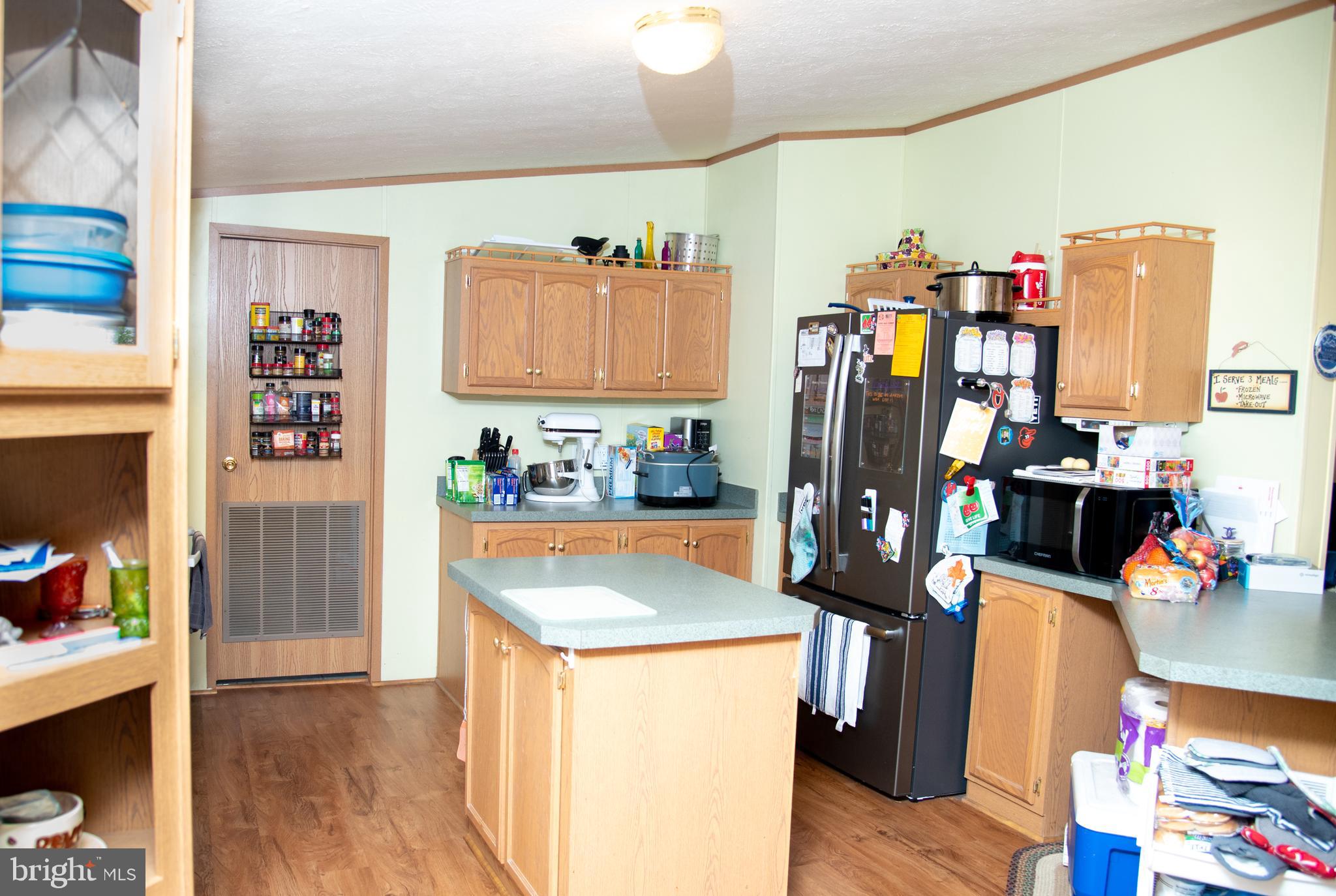 EAGLE VIEW MOBILE HOME PK - Residential