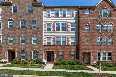 22035 Broadway Avenue Unit 401F, Clarksburg, MD MLS: MDMC2174440