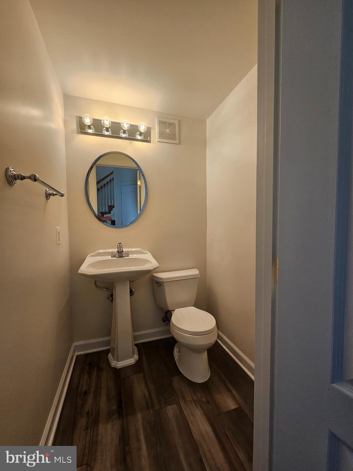 MCLEAN RIDGE - Residential