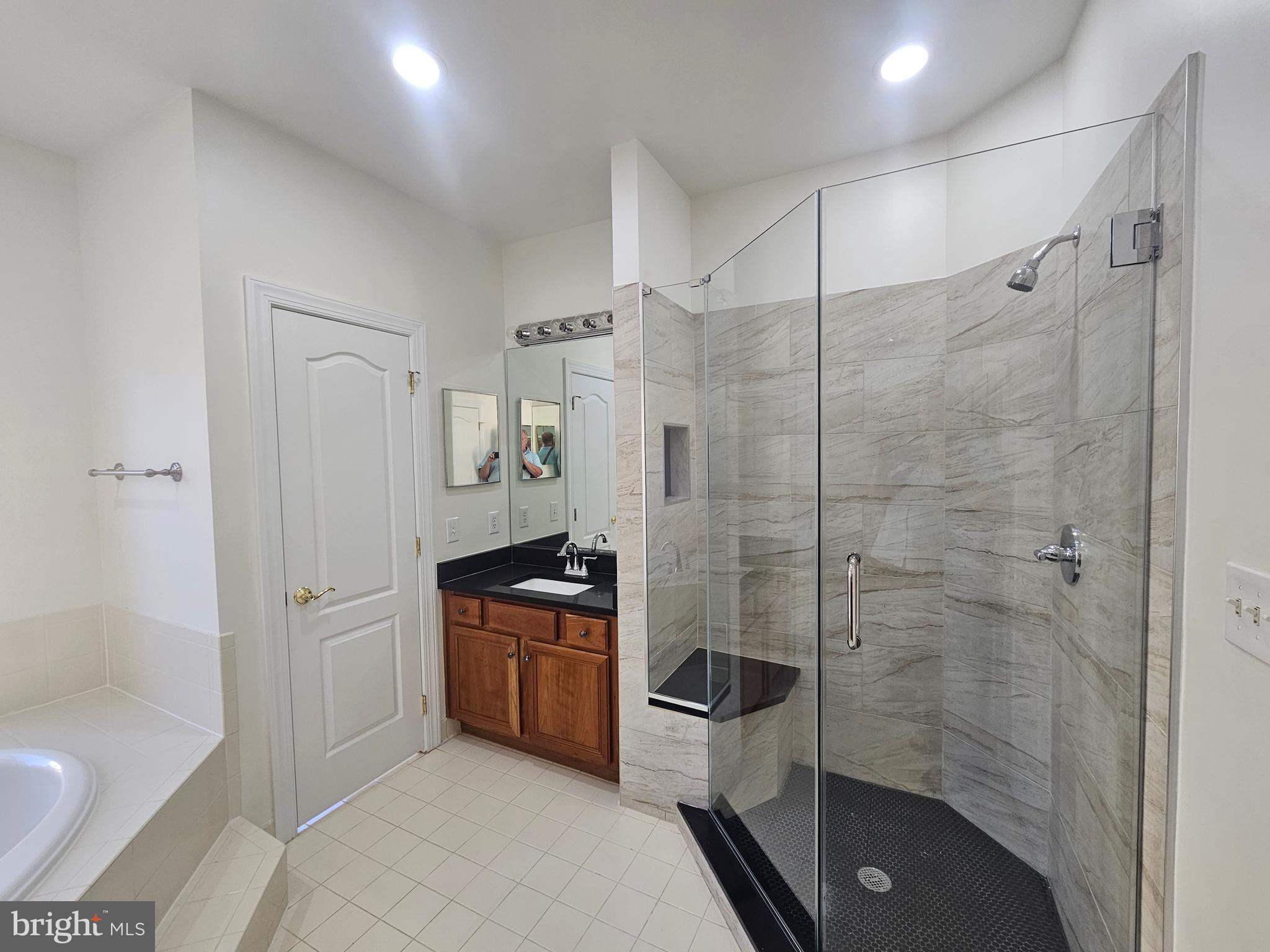 MCLEAN RIDGE - Residential