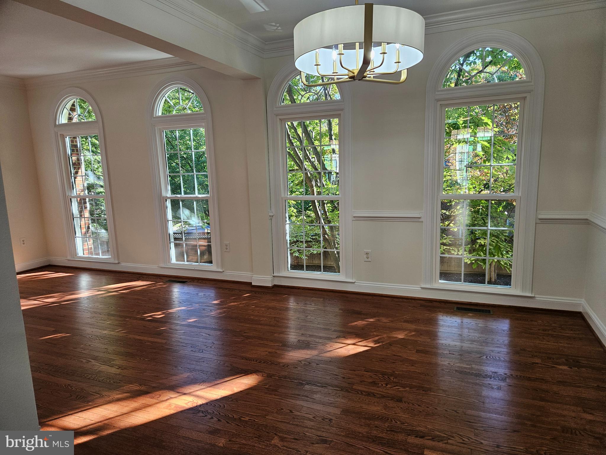 MCLEAN RIDGE - Residential