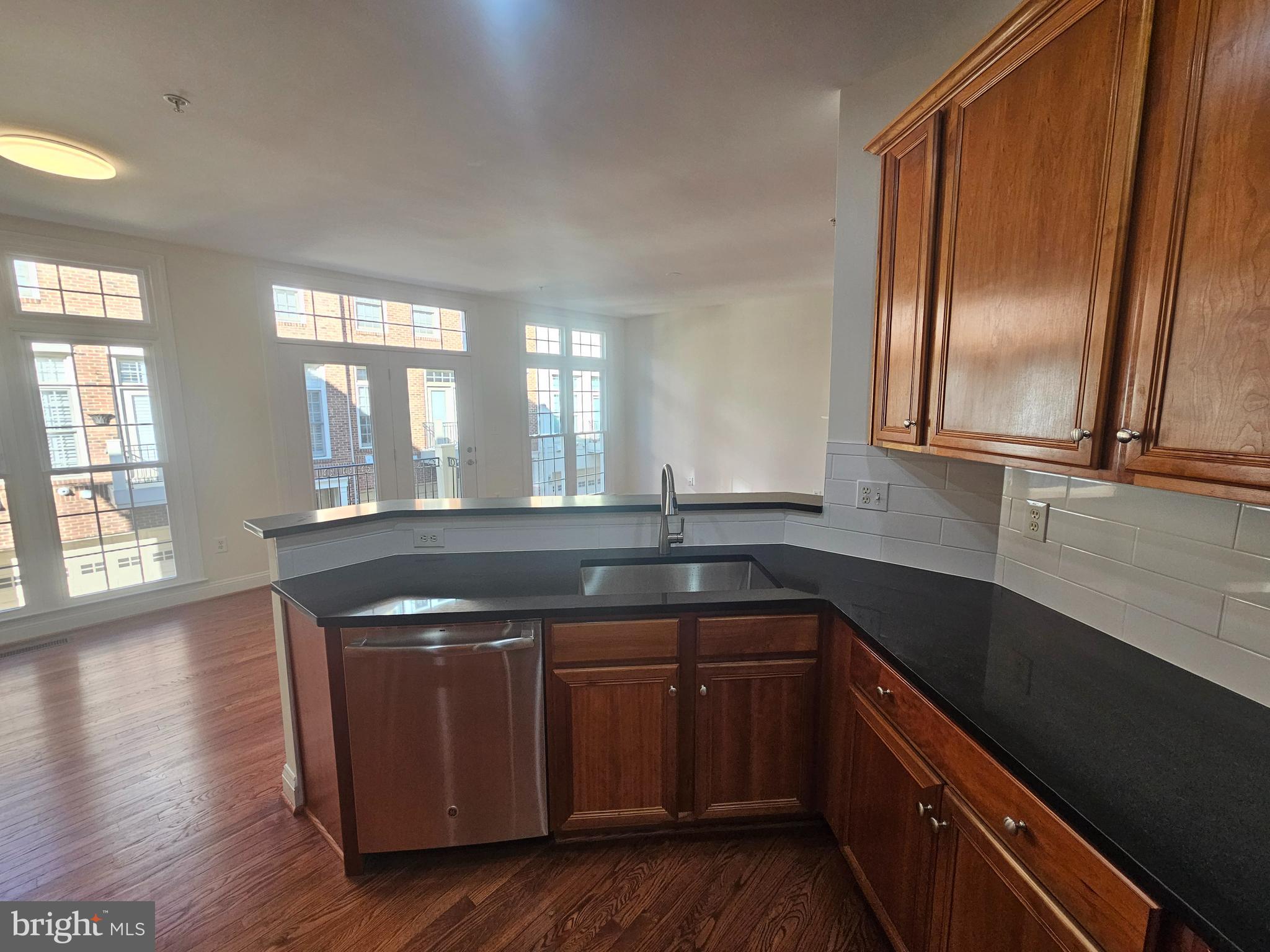 MCLEAN RIDGE - Residential