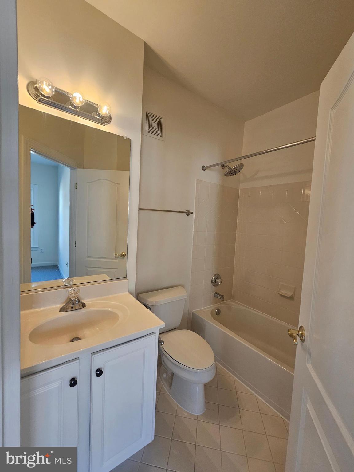 MCLEAN RIDGE - Residential