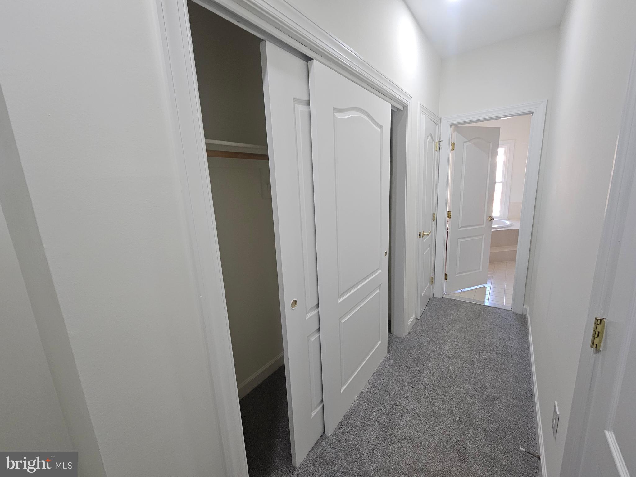 MCLEAN RIDGE - Residential