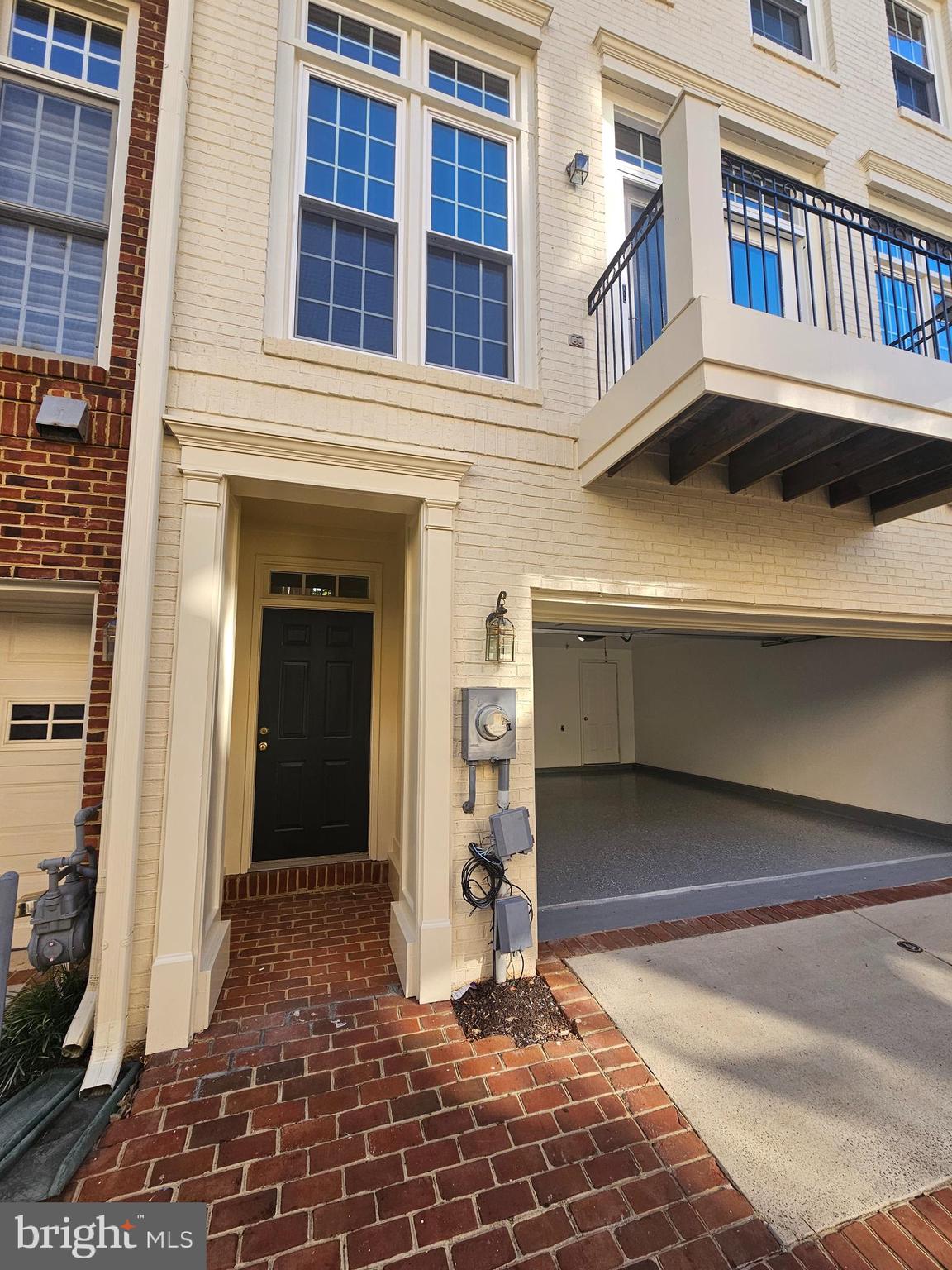 MCLEAN RIDGE - Residential