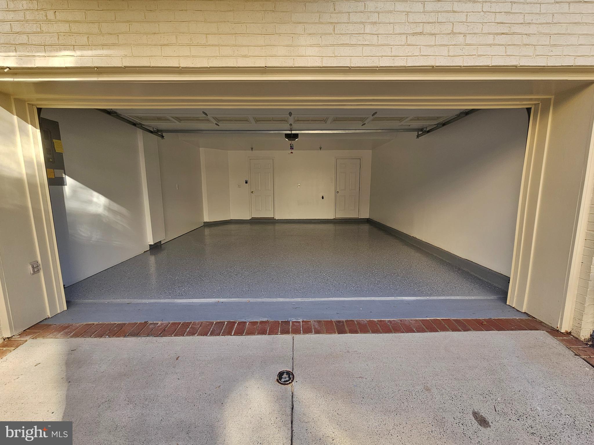 MCLEAN RIDGE - Residential