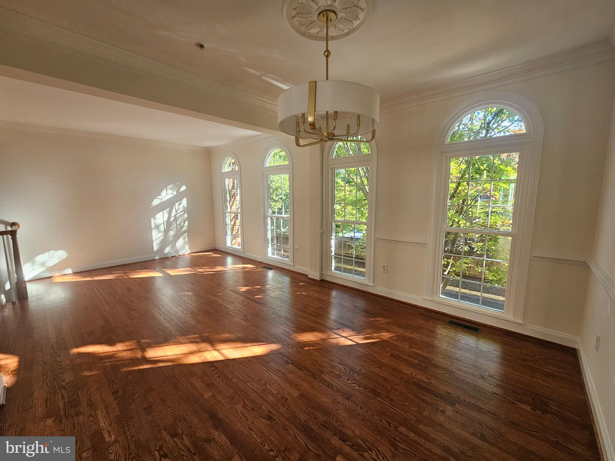 MCLEAN RIDGE - Residential