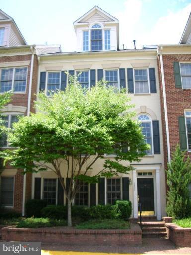 MCLEAN RIDGE - Residential