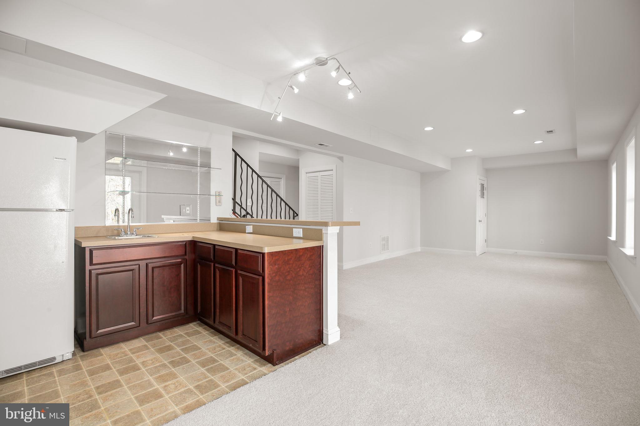 HILLS AT SNOWDEN - Residential