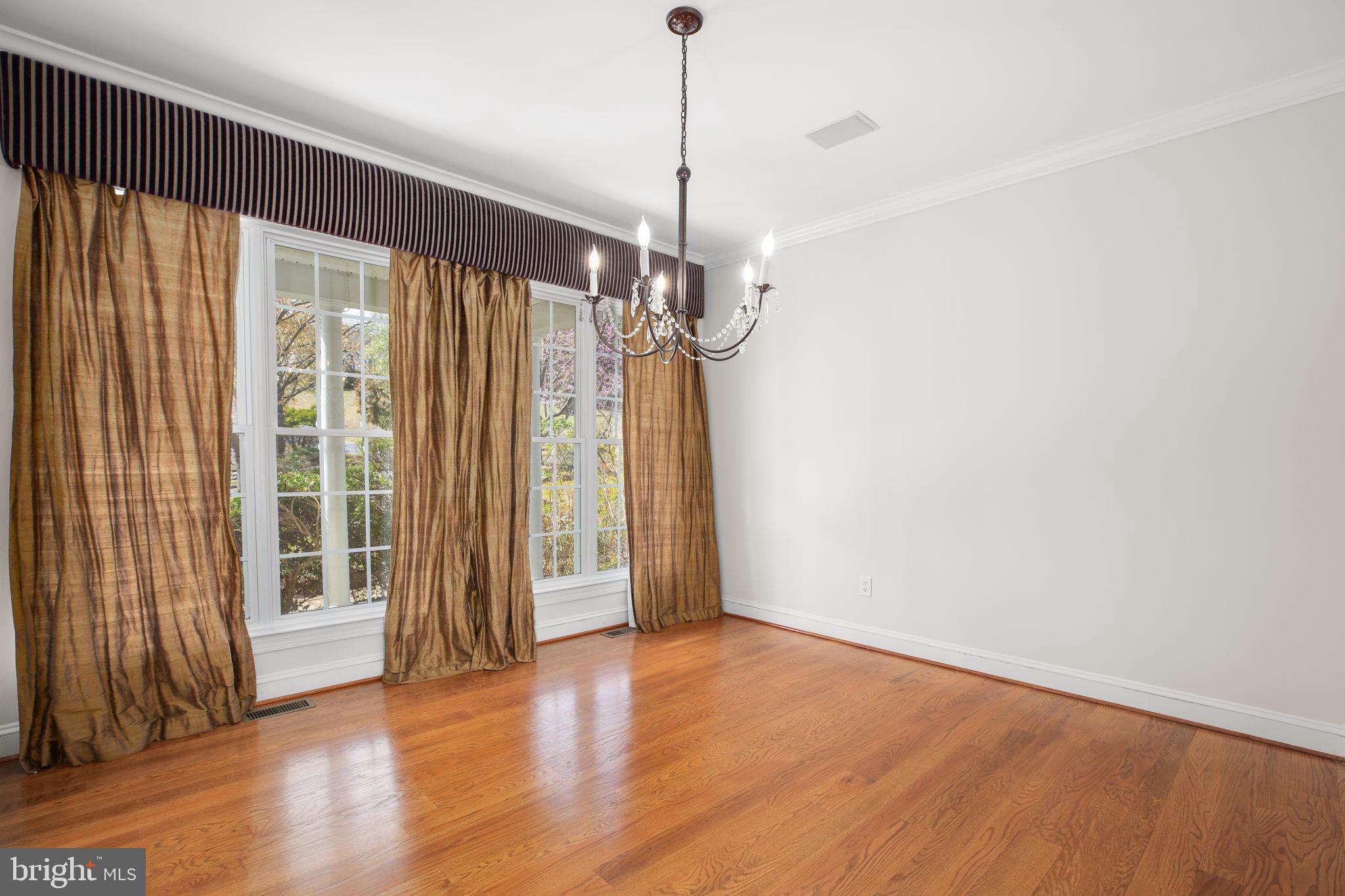 HILLS AT SNOWDEN - Residential