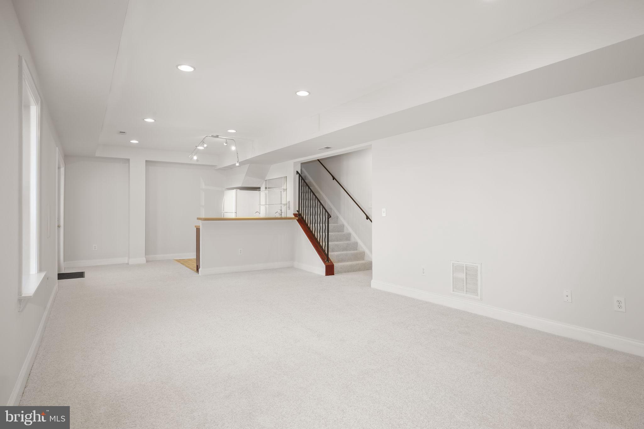 HILLS AT SNOWDEN - Residential