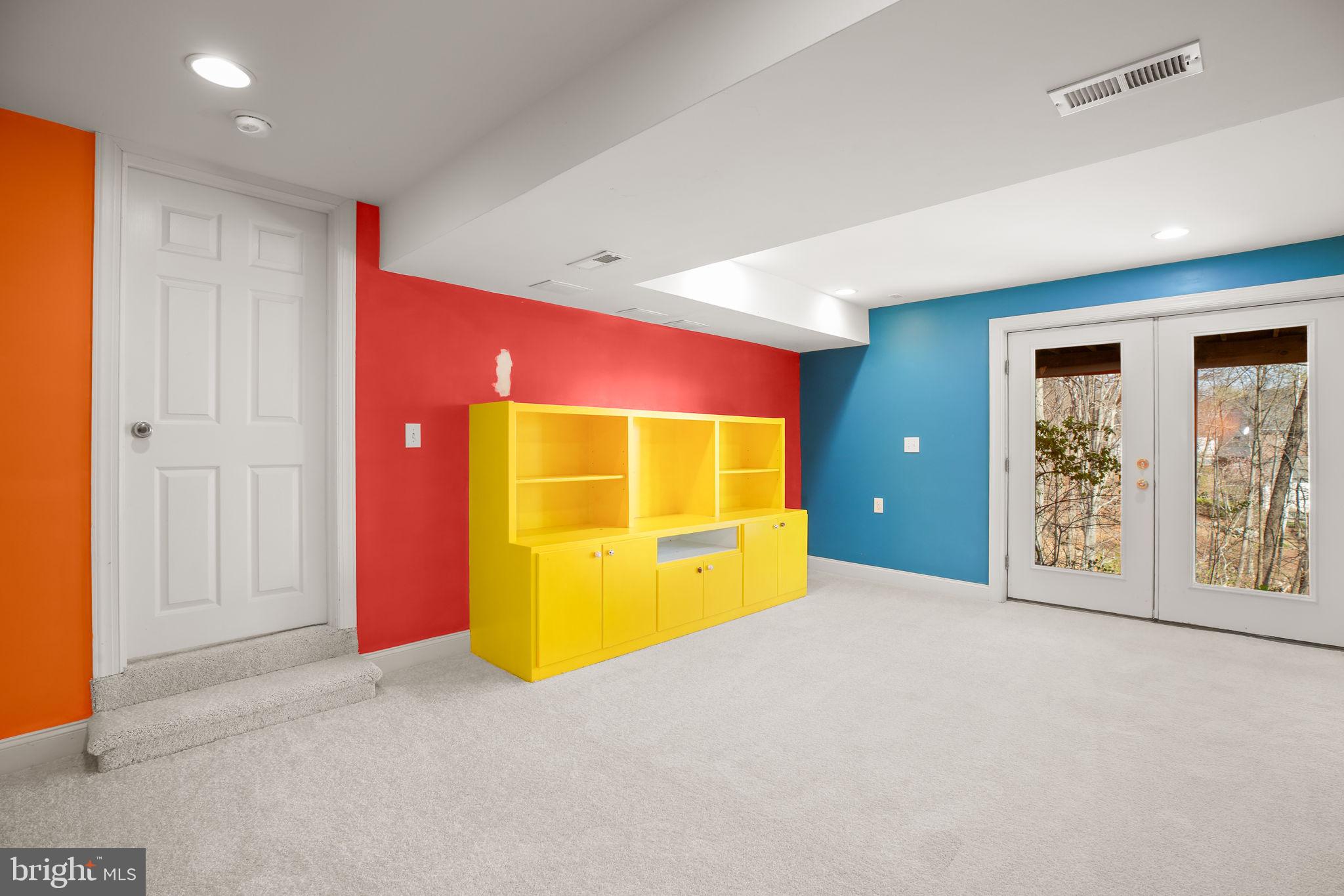 HILLS AT SNOWDEN - Residential