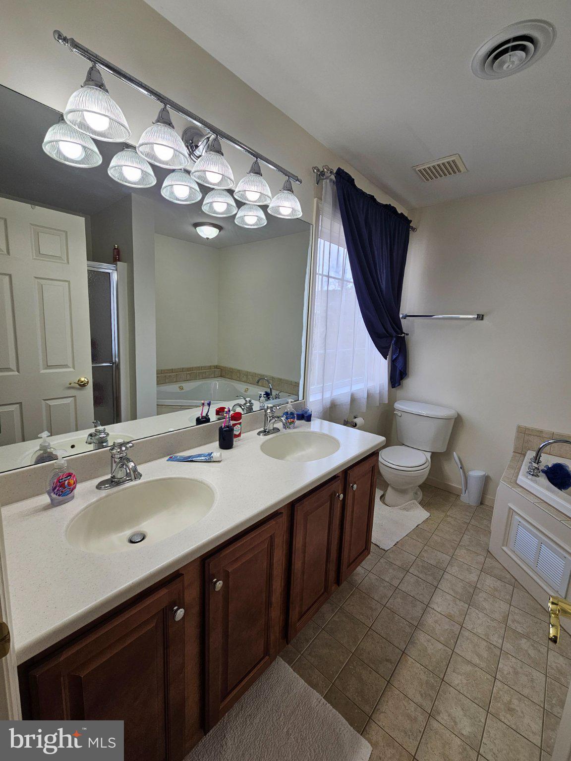 INDEPENDENCE PLACE - Residential