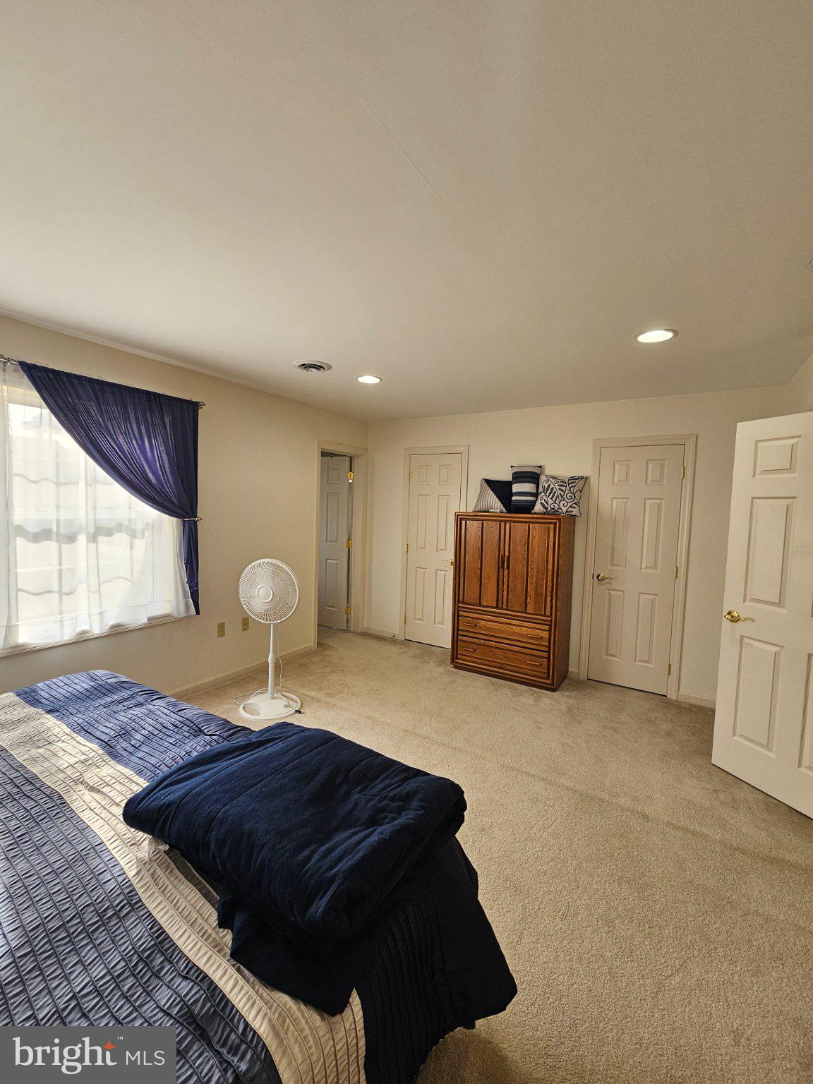 INDEPENDENCE PLACE - Residential