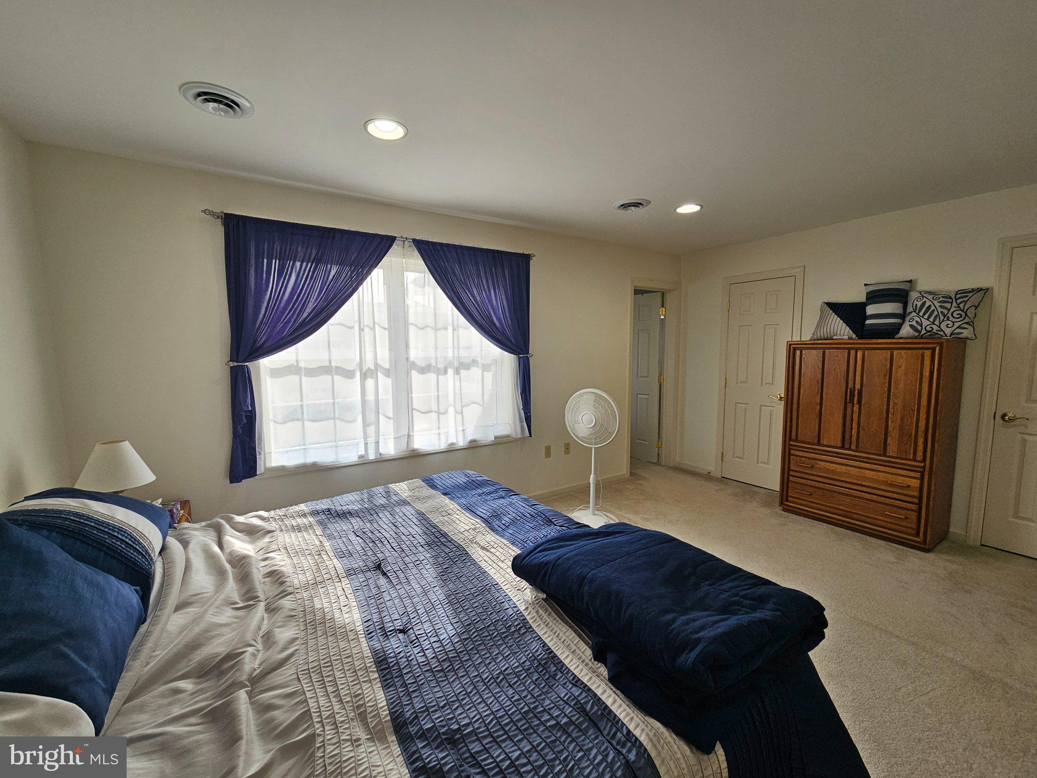 INDEPENDENCE PLACE - Residential