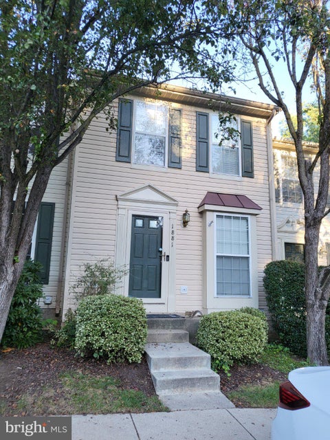 Photo of 1881 Tiger Lily Circle, WOODBRIDGE, VA 22192 (MLS # VAPW2133266)
