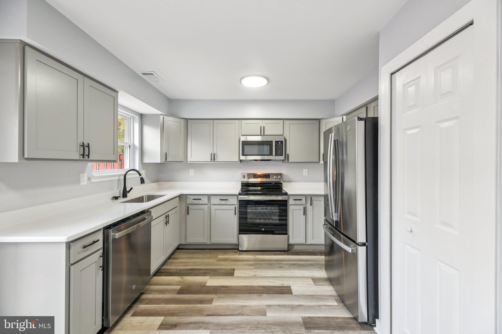 WESTLAKE VILLAGE - Residential