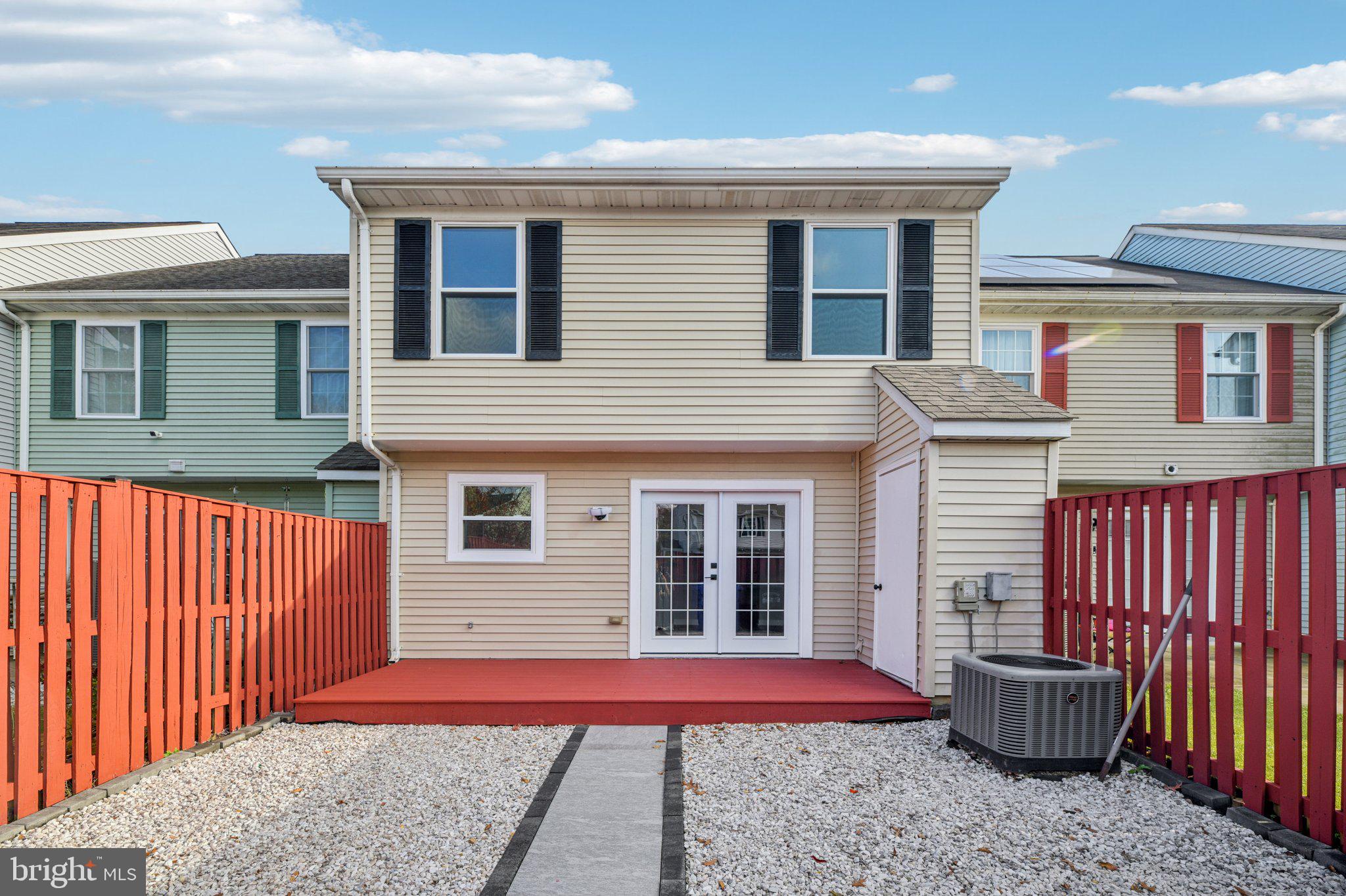 WESTLAKE VILLAGE - Residential