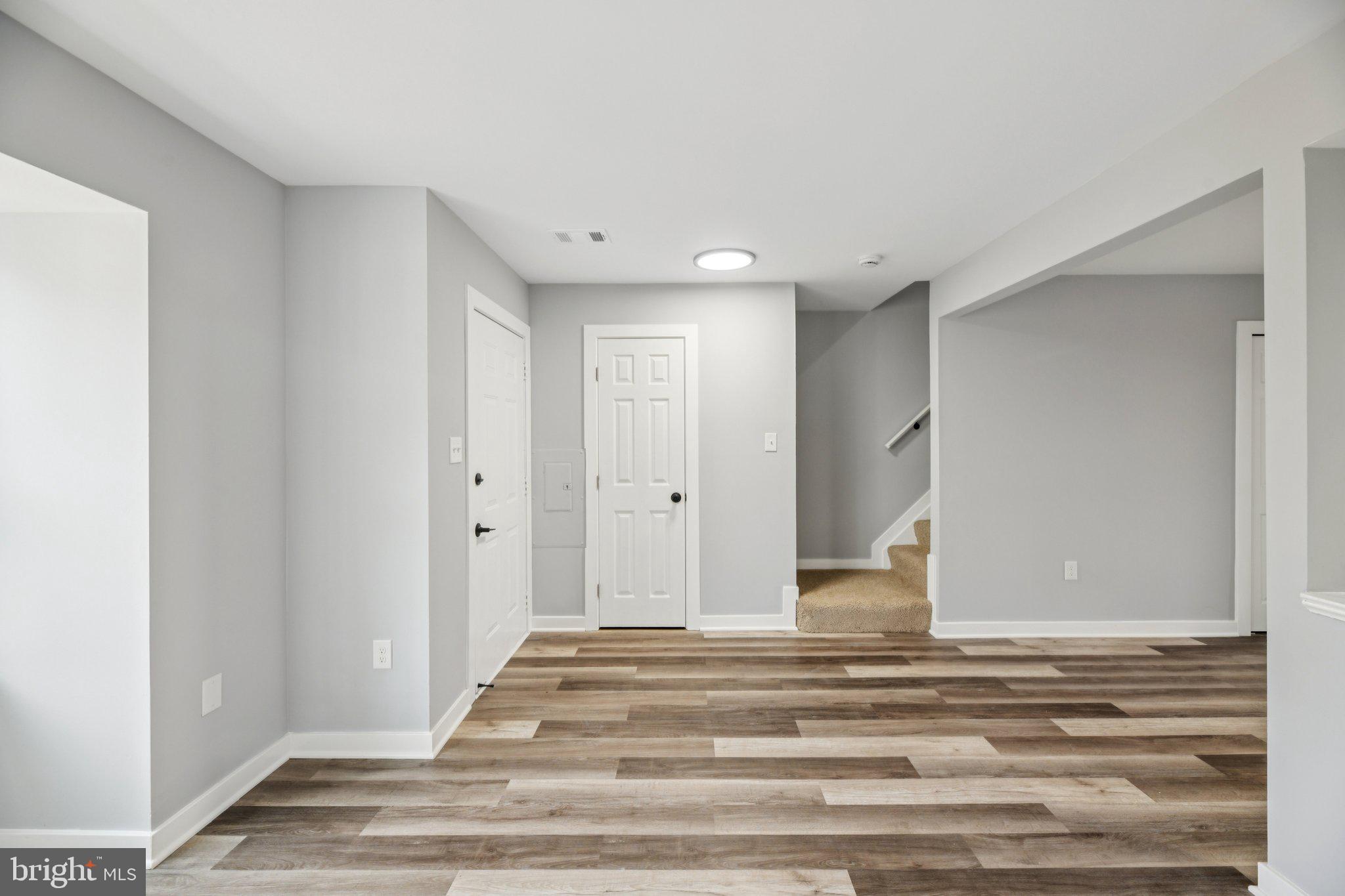 WESTLAKE VILLAGE - Residential