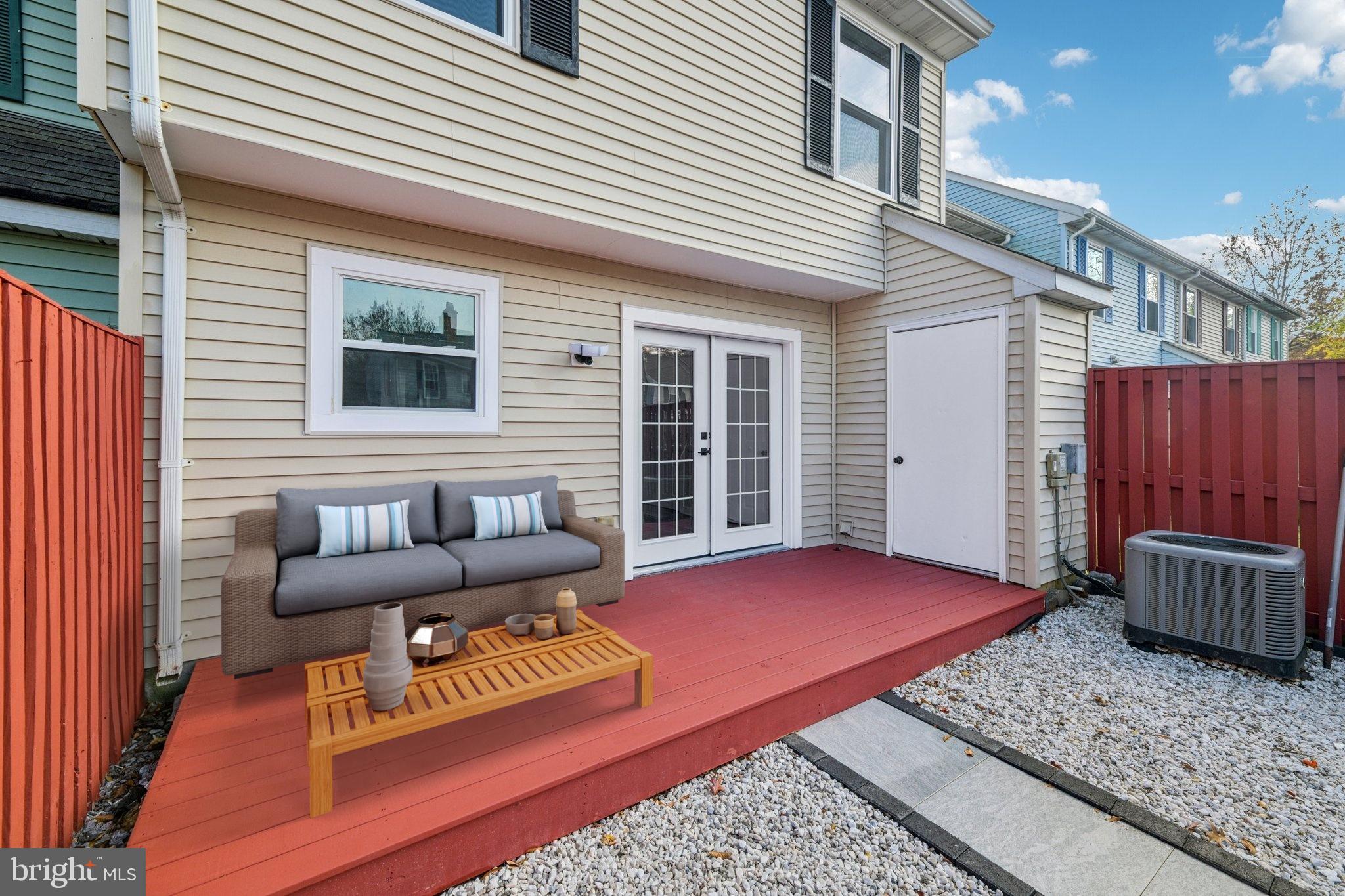 WESTLAKE VILLAGE - Residential