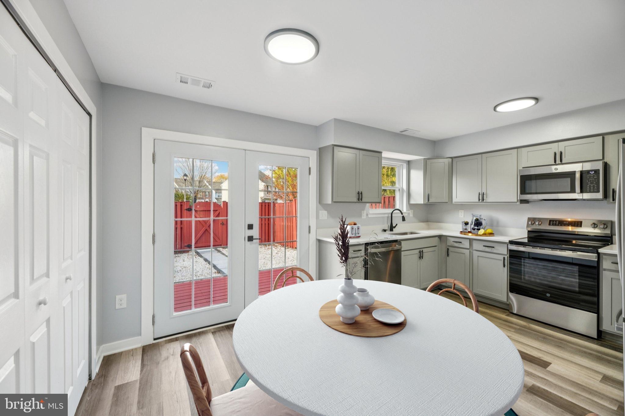 WESTLAKE VILLAGE - Residential