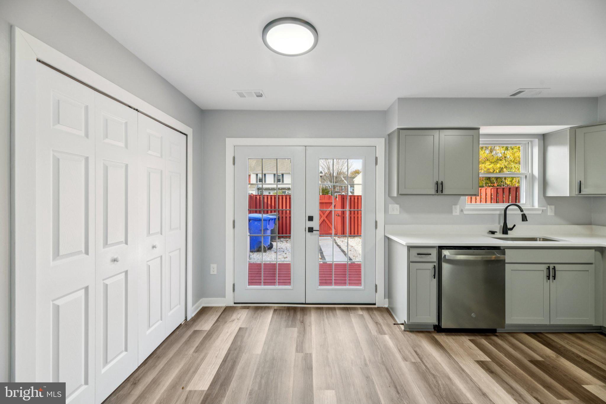 WESTLAKE VILLAGE - Residential