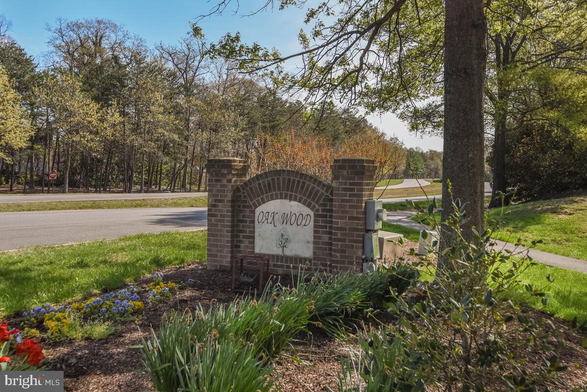 WESTLAKE VILLAGE - Residential