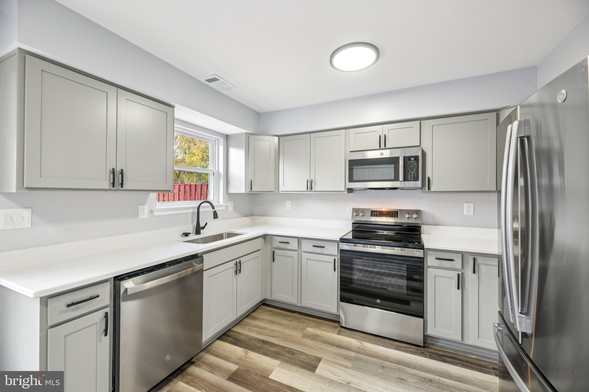 WESTLAKE VILLAGE - Residential