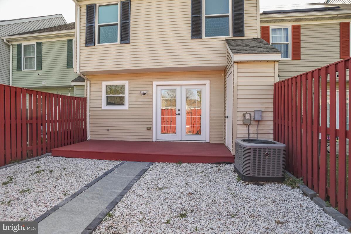 WESTLAKE VILLAGE - Residential