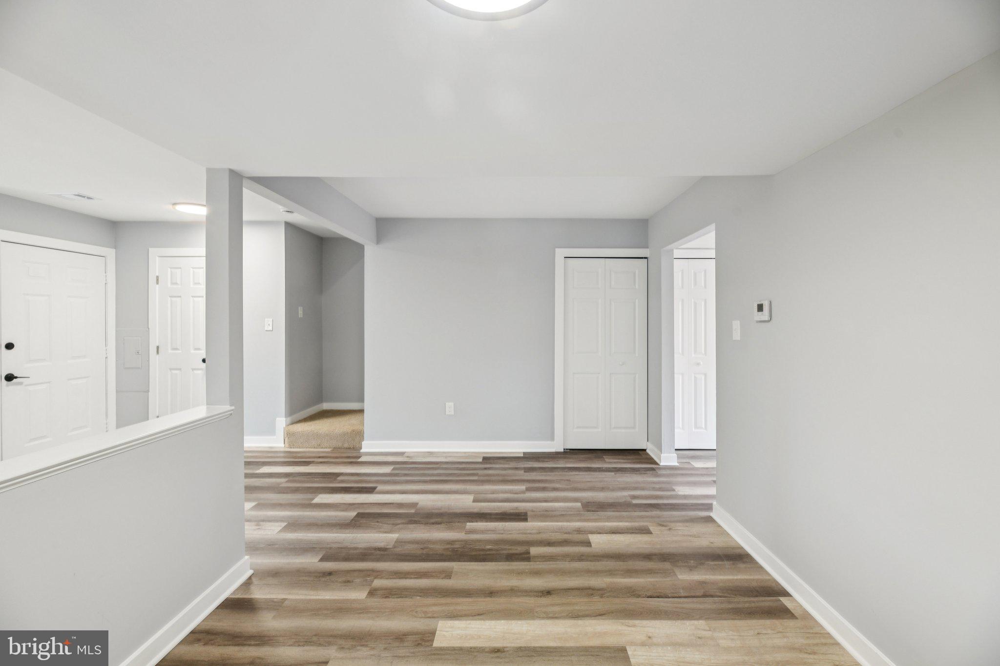 WESTLAKE VILLAGE - Residential