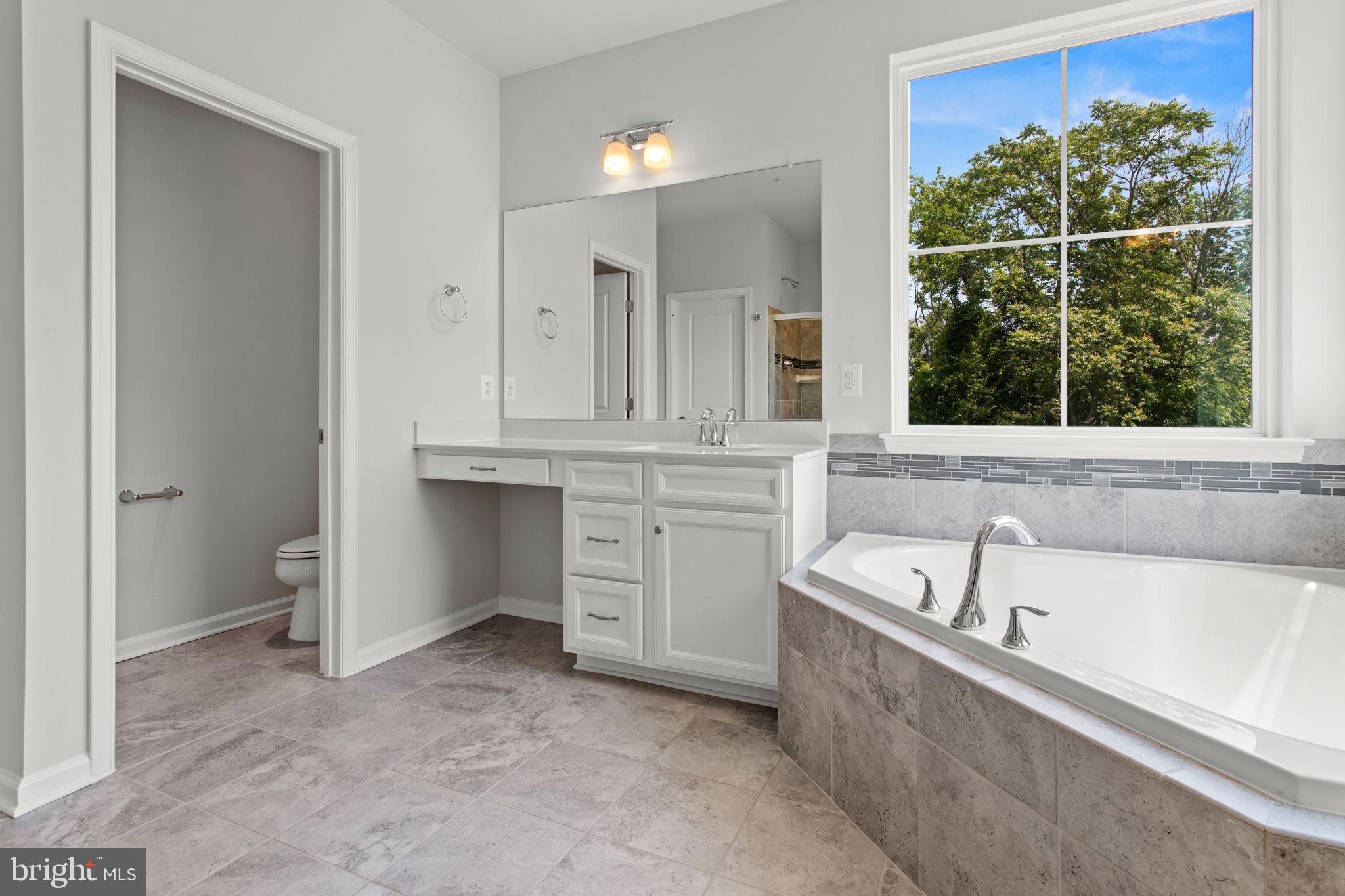 TALLYN RIDGE - Residential