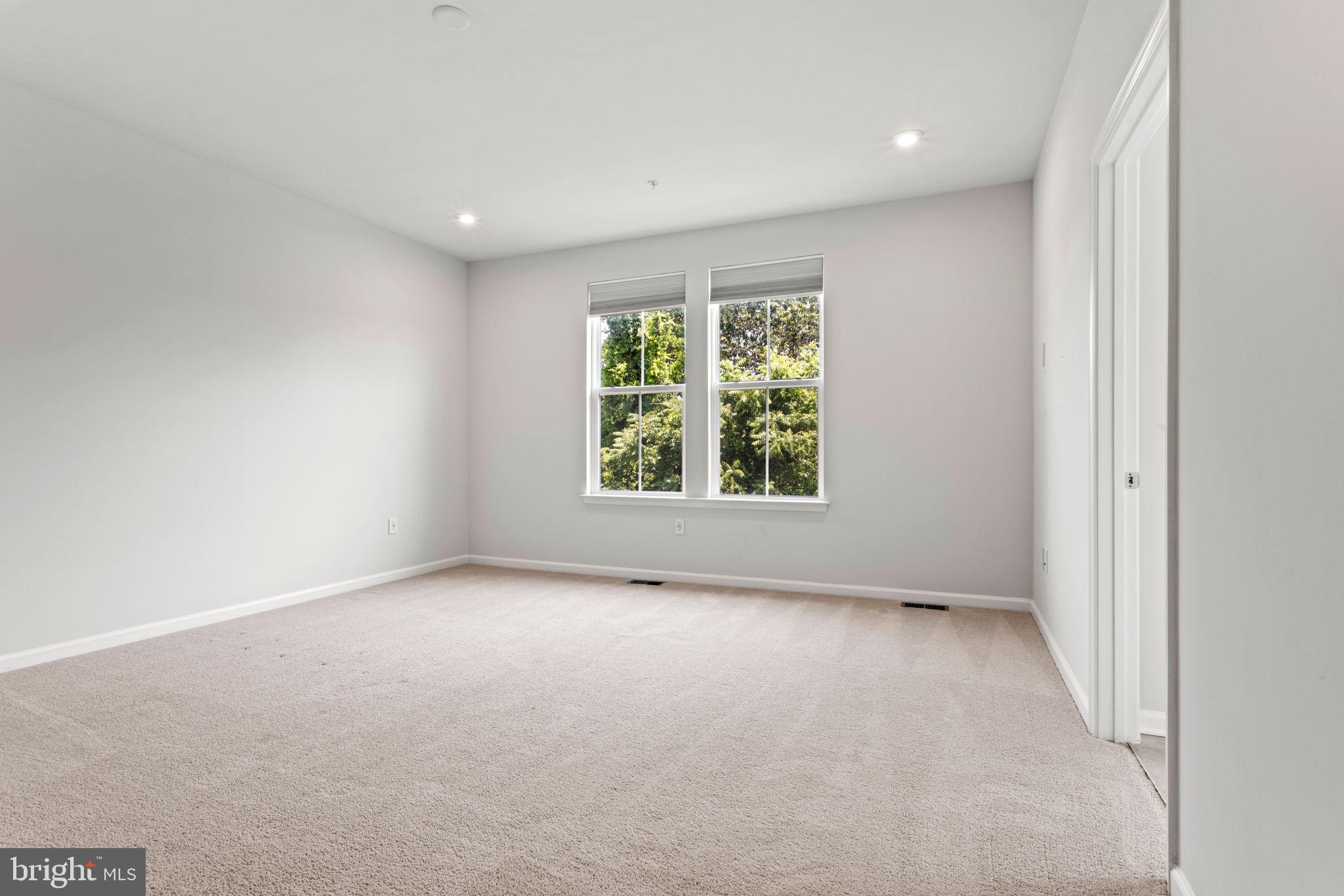 TALLYN RIDGE - Residential