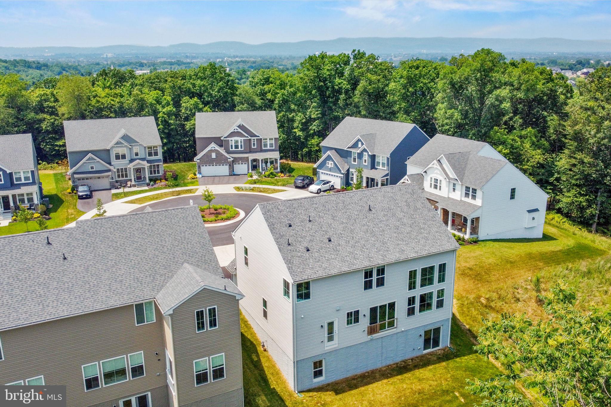 TALLYN RIDGE - Residential