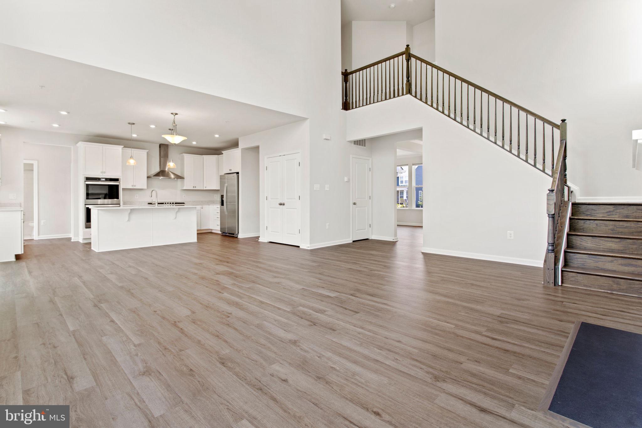 TALLYN RIDGE - Residential