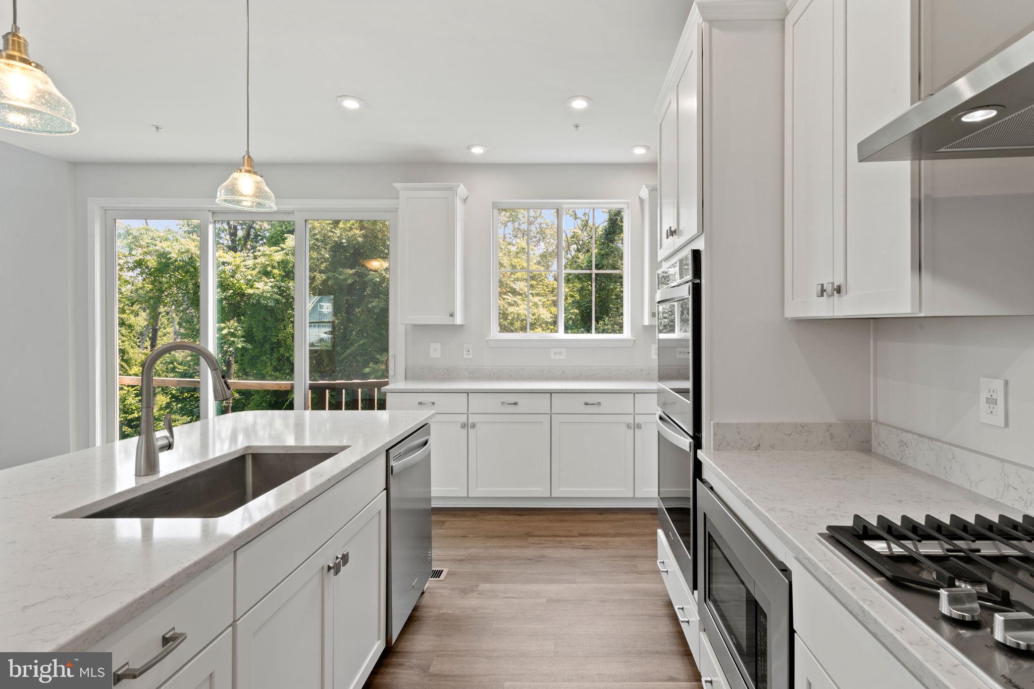 TALLYN RIDGE - Residential