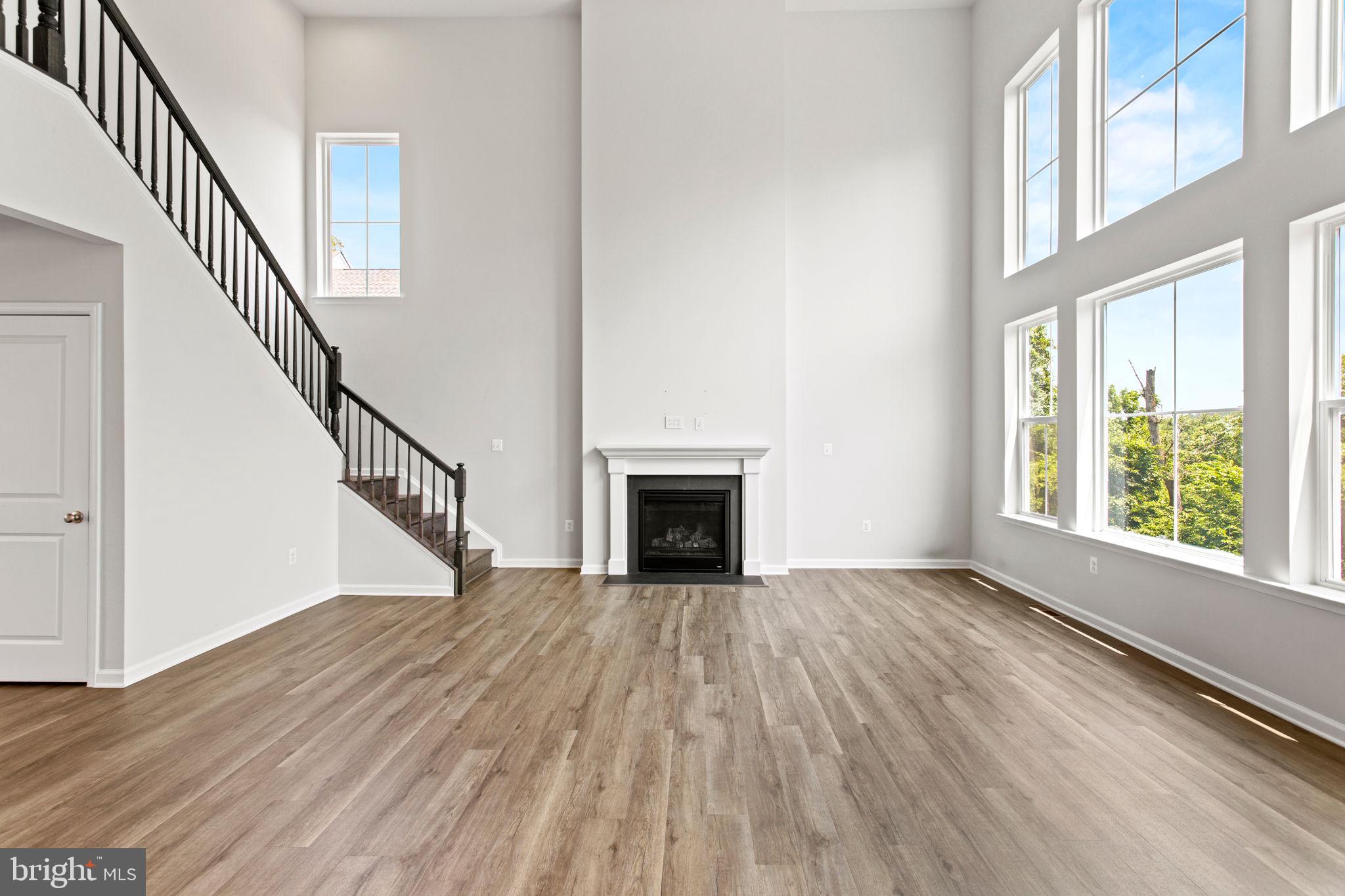 TALLYN RIDGE - Residential