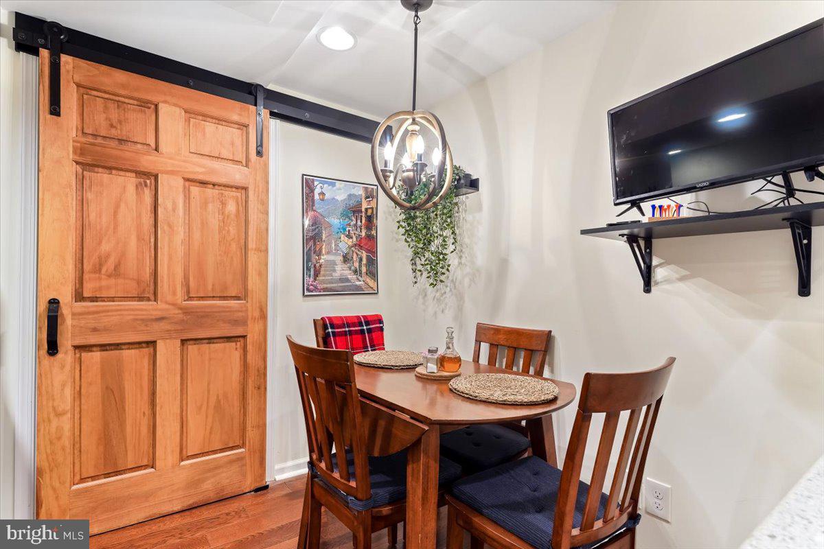 HAWTHORNE LANE - Residential Lease