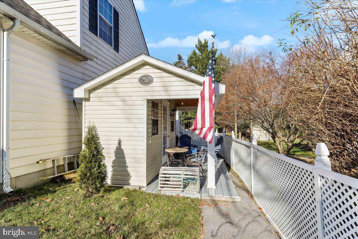 HAWTHORNE LANE - Residential Lease